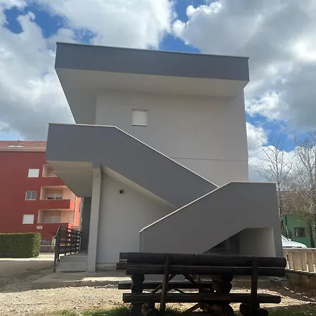 Apartment Centre